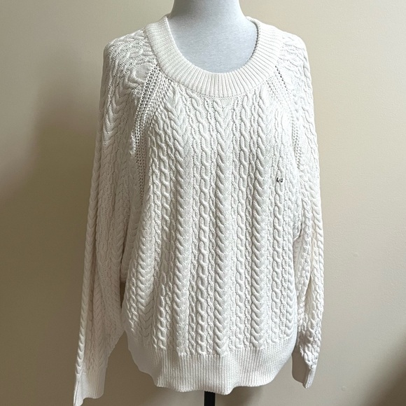 NWT~RW&CO Cable Knit Sweater~Size L~White~Batwing Sleeves - Picture 4 of 14